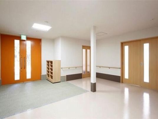 キレイな施設の通路