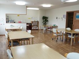 明るい食堂の一角