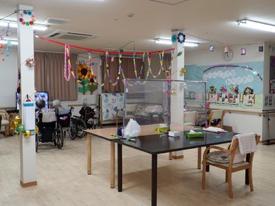 飾り付けされた共有空間