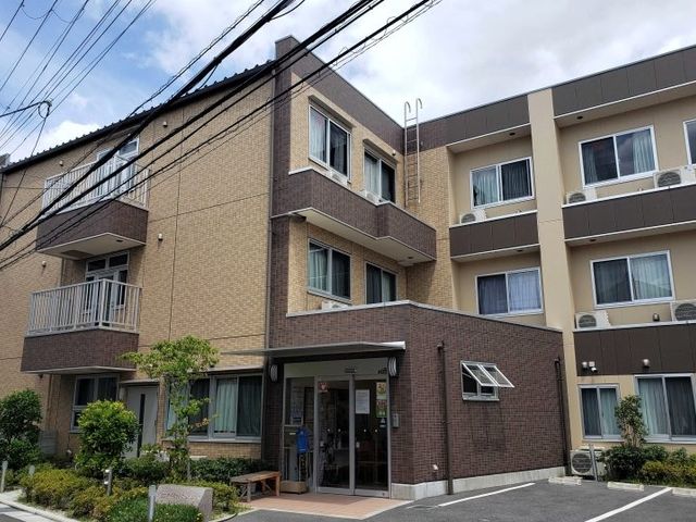 働きやすい施設外観 外観 開放的な外観の施設で、快適なワーキングエンヴァイロメントが提供されています。