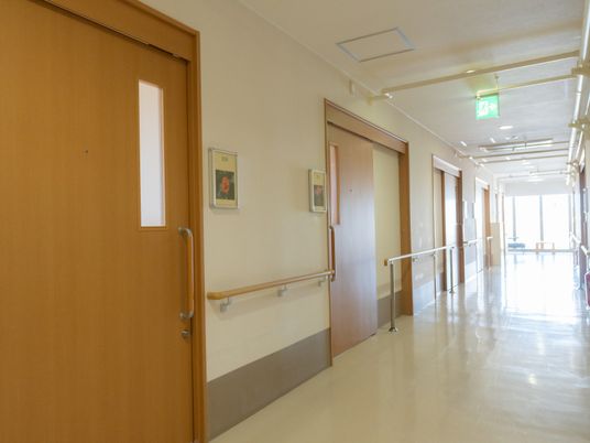 清潔感のある廊下風景