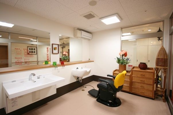 整えられた理美容室内