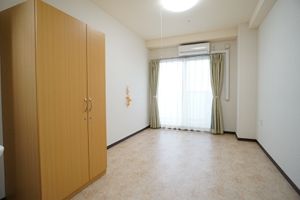 明るく清潔な居室