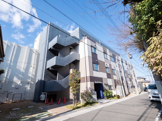 新しい施設の外観