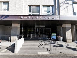 明るいエントランス風景