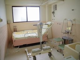 設備整った清潔な浴室