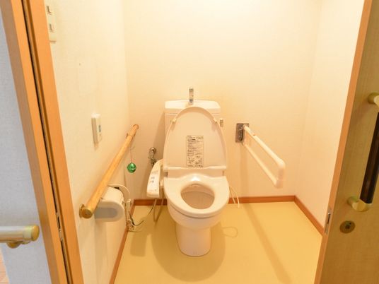 バリアフリー設計トイレ