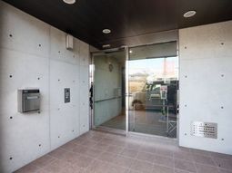 エントランスのきれいな通路