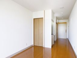 シンプルな居室空間