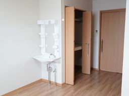 洗面所付き居室の一角