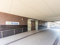 エントランスの外観