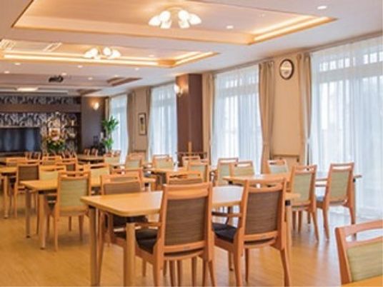 清潔な広々食堂