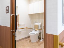 バリアフリーなトイレ設備