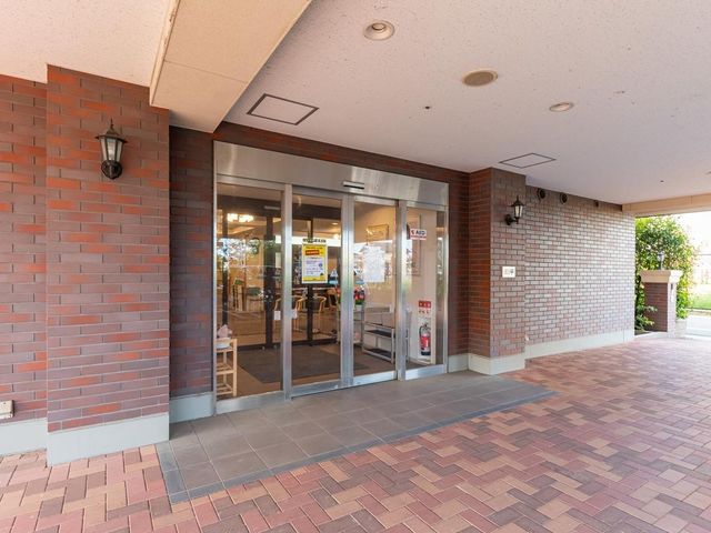 外観エントランス