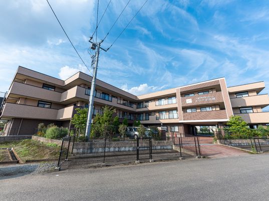 広々とした明るい外観