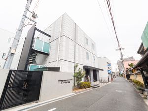 新しい建物の外観