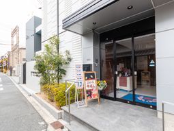 エントランスの外観