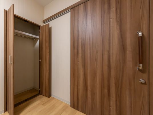 広々居室のクローゼット