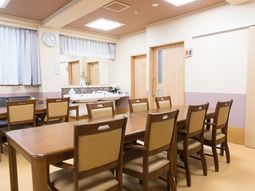 清潔な食堂のインテリア