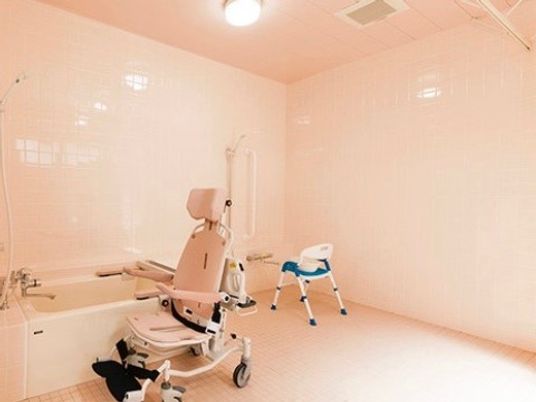 バリアフリーの浴室