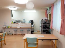 明るいダイニング空間