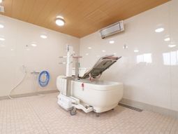 快適な機能訓練バスルーム