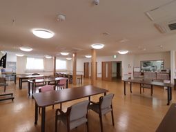 広々とした食堂の様子