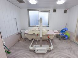 清潔な浴室設備