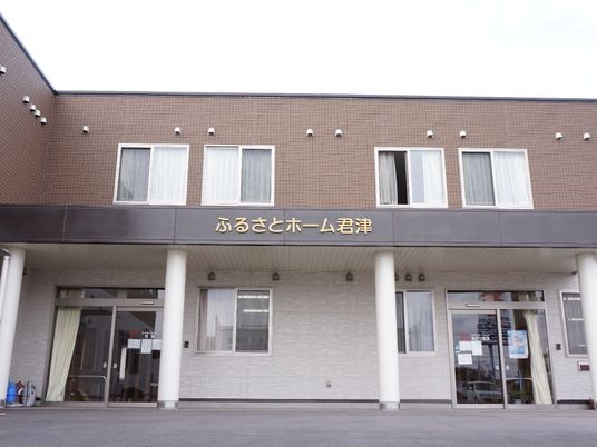 きれいな施設のエントランス