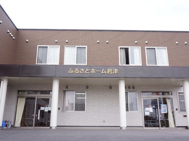 きれいな施設のエントランス
