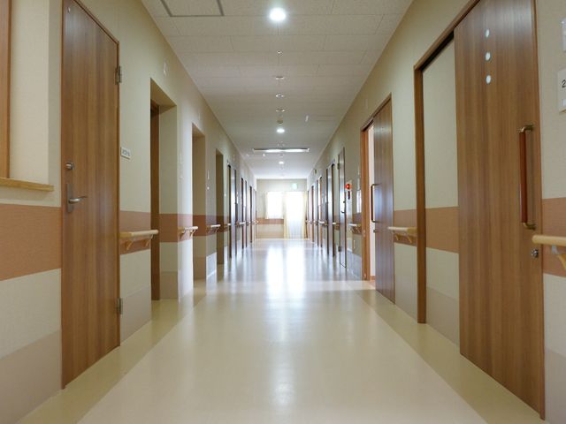 清潔感あふれる廊下