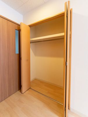 収納付き居室クローゼット  