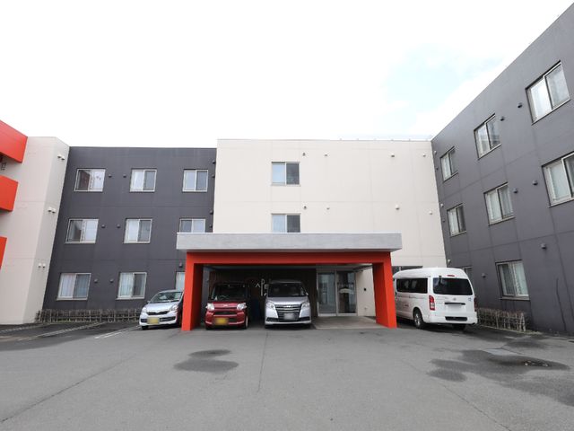 施設の外観 外観 清潔感のあふれる外観は、来訪者に安心感を与えます。日々の業務で快適な環境が提供されていることでしょう。