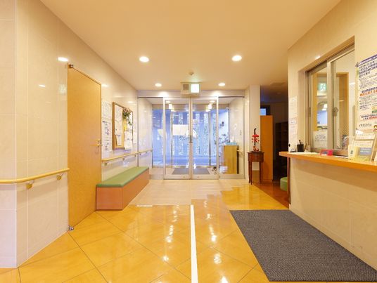 エントランスの落ち着いた雰囲気