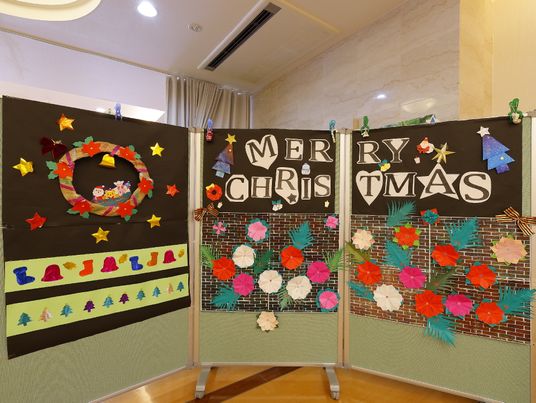 クリスマス飾り付けのパーティション