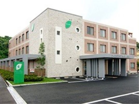 明るい色調の外観