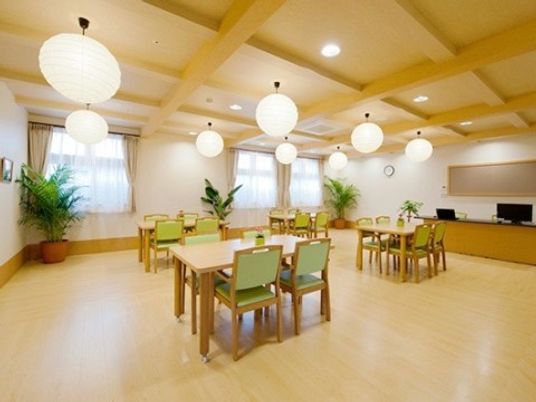 明るい和風の食堂