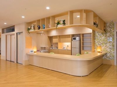 明るいフロントカウンター