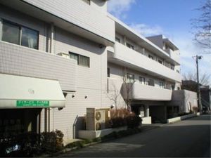 施設の外観とエントランス