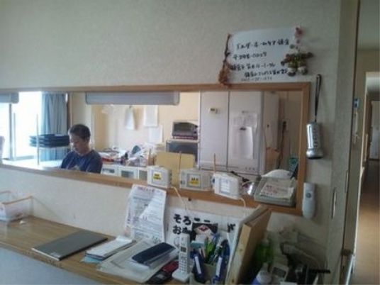 スタッフの働く受付
