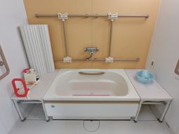 バリアフリーな入浴設備
