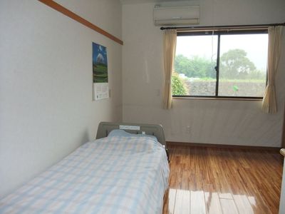 落ち着いた雰囲気の居室