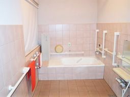 バリアフリーの浴室設計