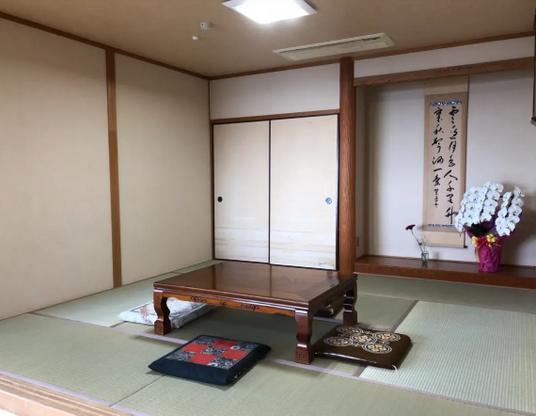 落ち着いた雰囲気の和室