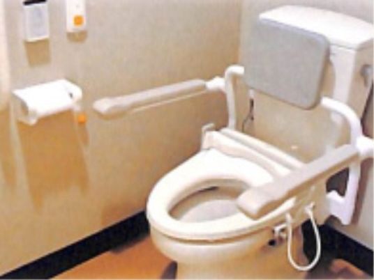 介護用トイレ設備の一角