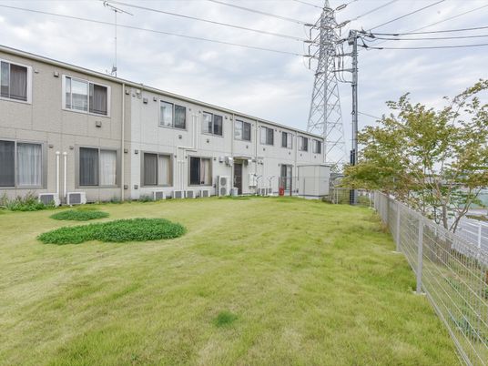 庭付き施設の外観
