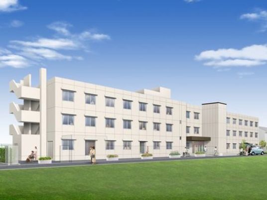 白い建物のモダンな外観