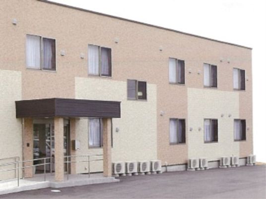 シンプルな建物の外観