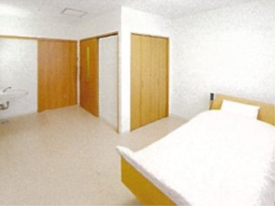 広々とした明るい居室