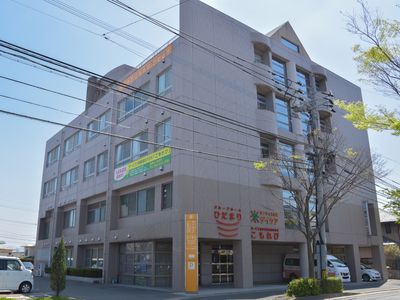 多階層の建物外観